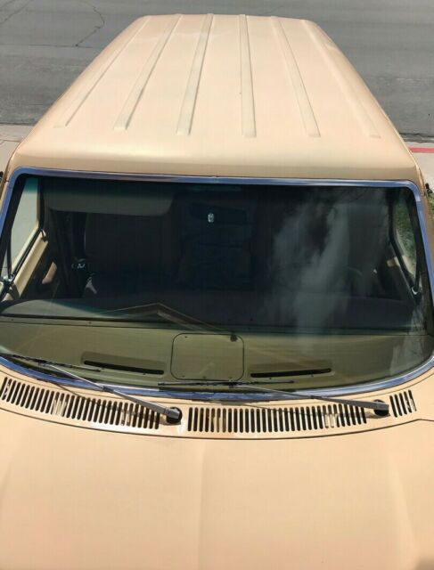 1976 beige Ford E-Series Van