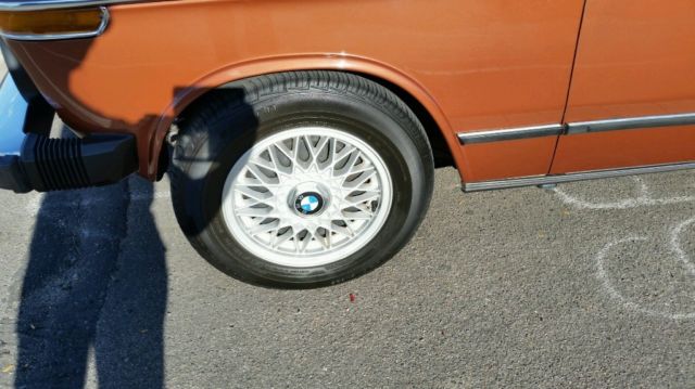 1976 Brown BMW 2002 Coupe