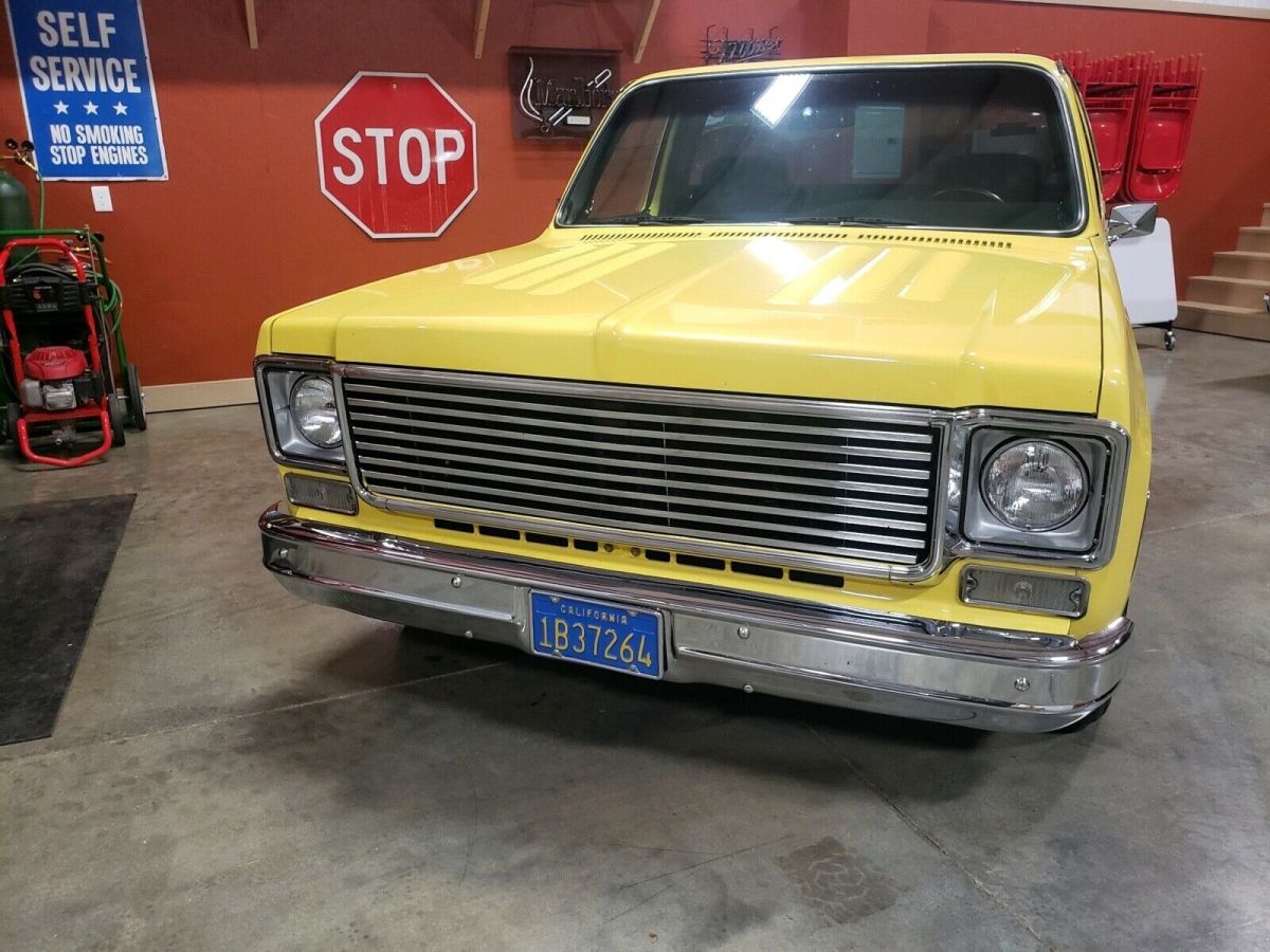 1976 Yellow Chevrolet C-10 Standard Cab Pickup