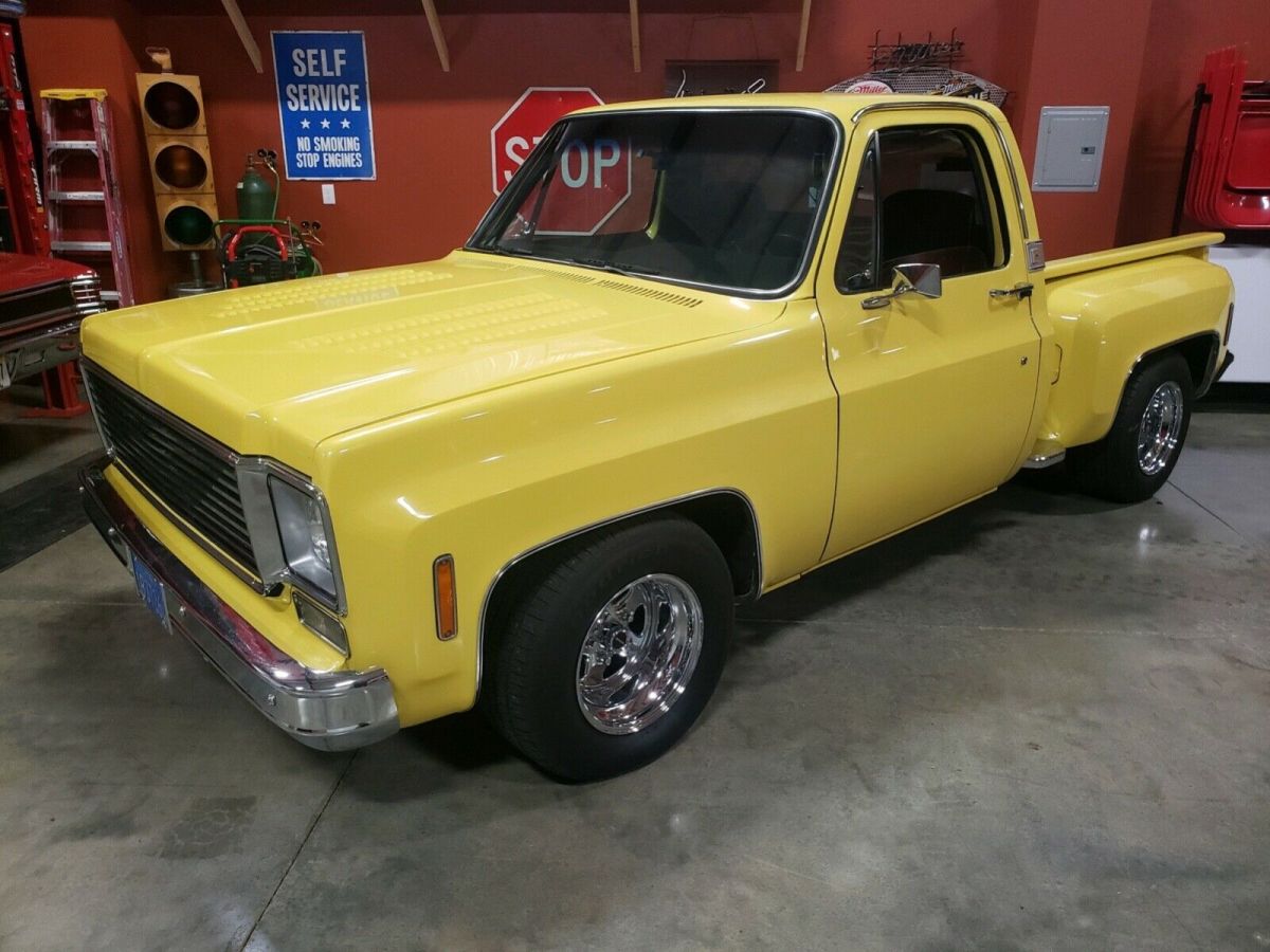 1976 Yellow Chevrolet C-10 Standard Cab Pickup