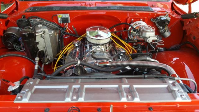 1976 Red Chevrolet C-10 Cab & Chassis