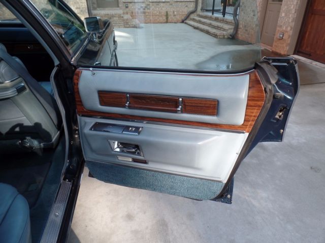 1976 Blue Cadillac Fleetwood Sedan