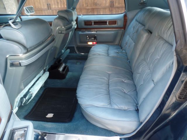 1976 Blue Cadillac Fleetwood Sedan