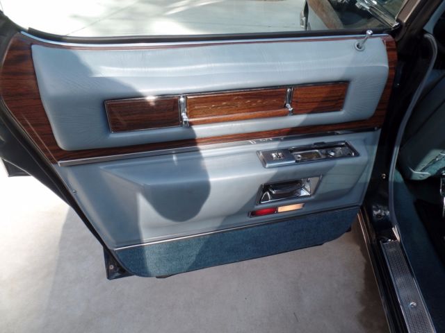 1976 Blue Cadillac Fleetwood Sedan