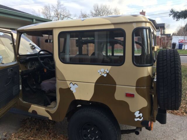 1976 Tan Toyota Land Cruiser