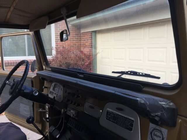 1976 Tan Toyota Land Cruiser