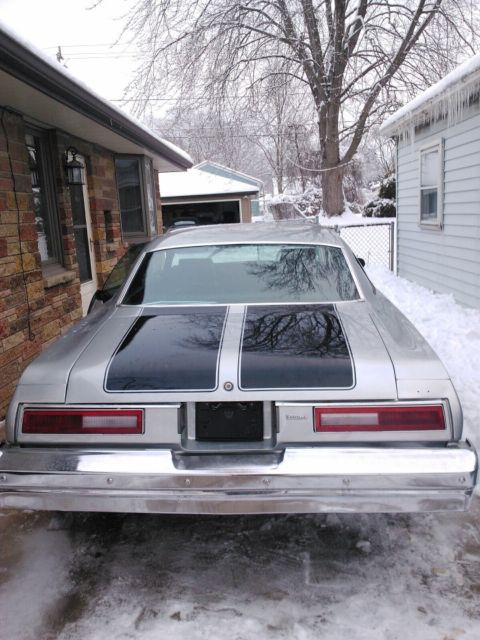 1976 Silver Chevrolet Chevelle Coupe