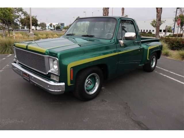 1976 Green Chevrolet C-10 --