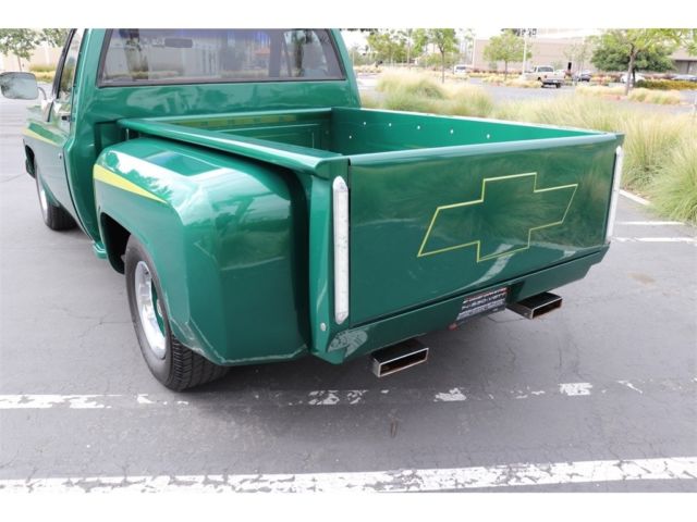 1976 Green Chevrolet C-10 --