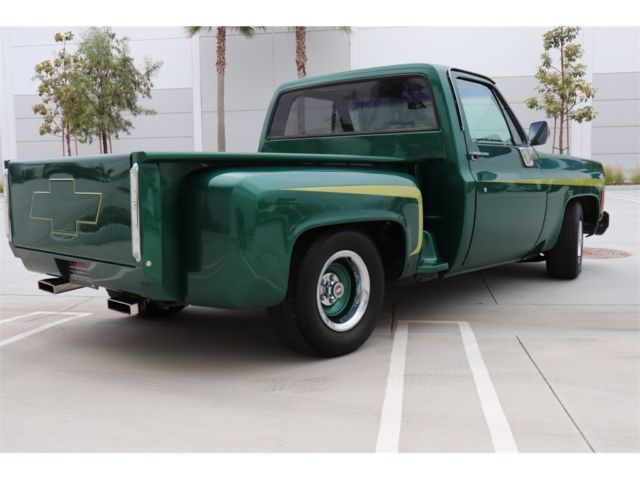 1976 Green Chevrolet C-10 --