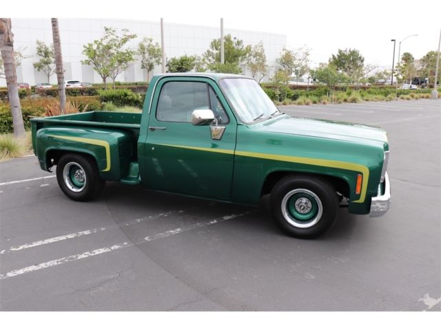 1976 Green Chevrolet C-10 --