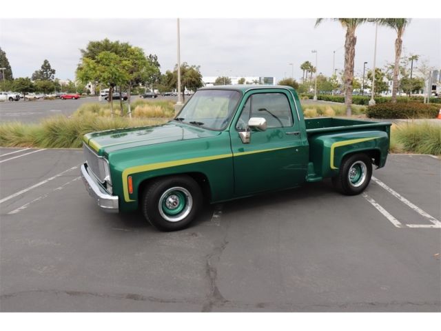 1976 Green Chevrolet C-10 --