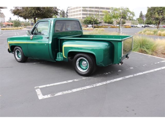 1976 Green Chevrolet C-10 --