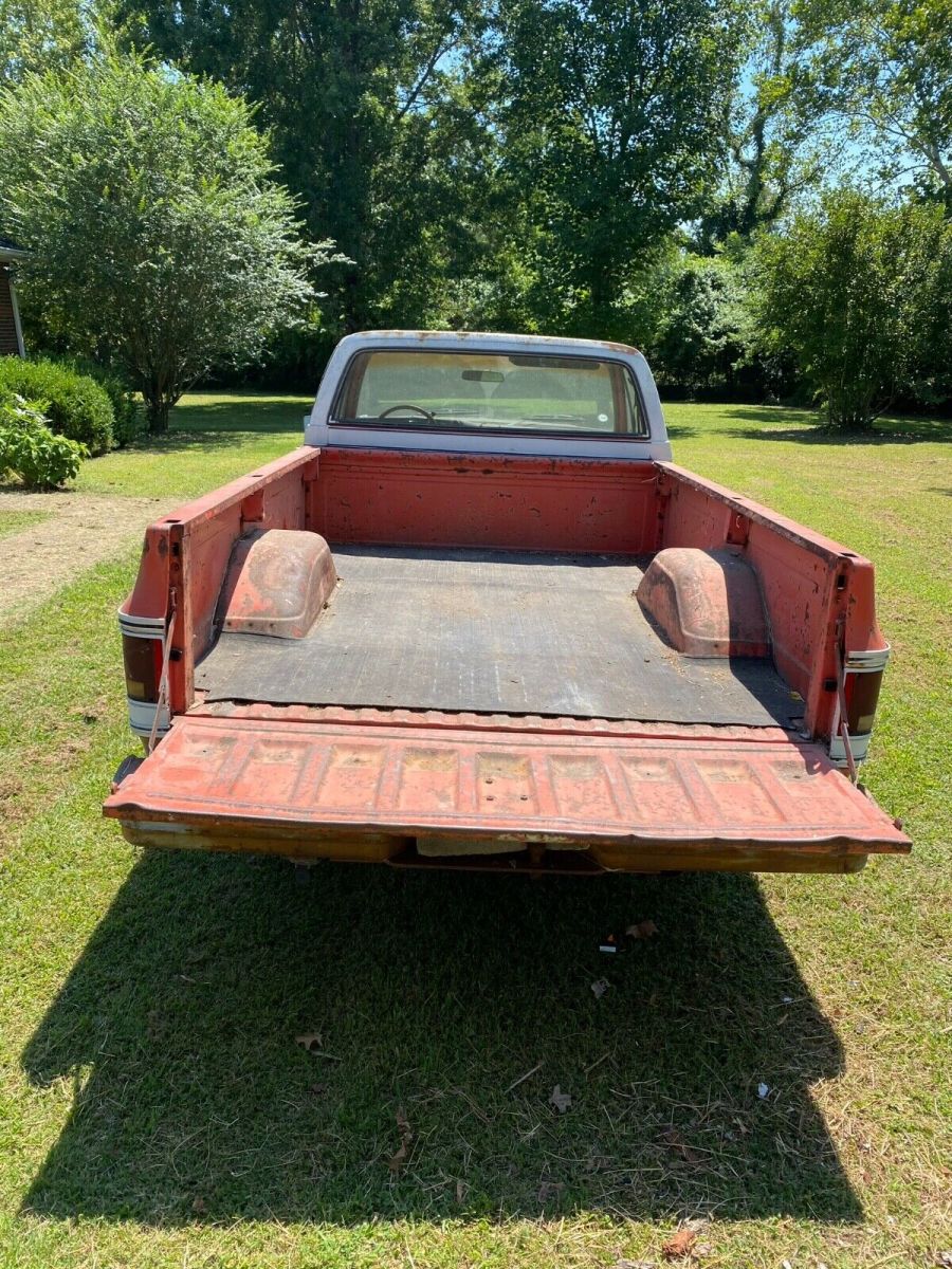 1976 Red Chevrolet C-10 Standard Cab Pickup