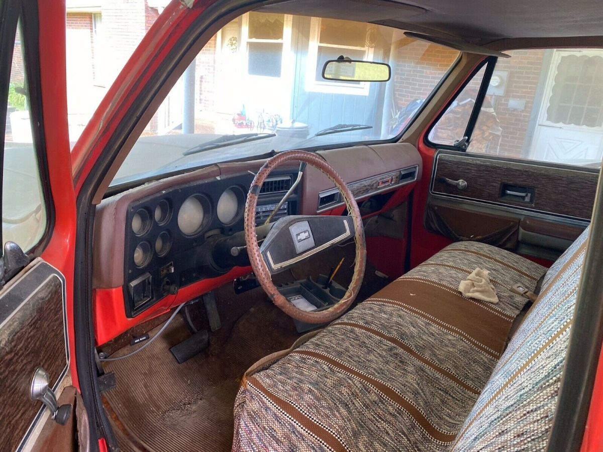 1976 Red Chevrolet C-10 Standard Cab Pickup