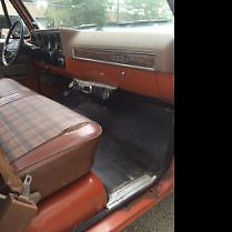 1976 Moss Gold Chevrolet C-10 Pick Up