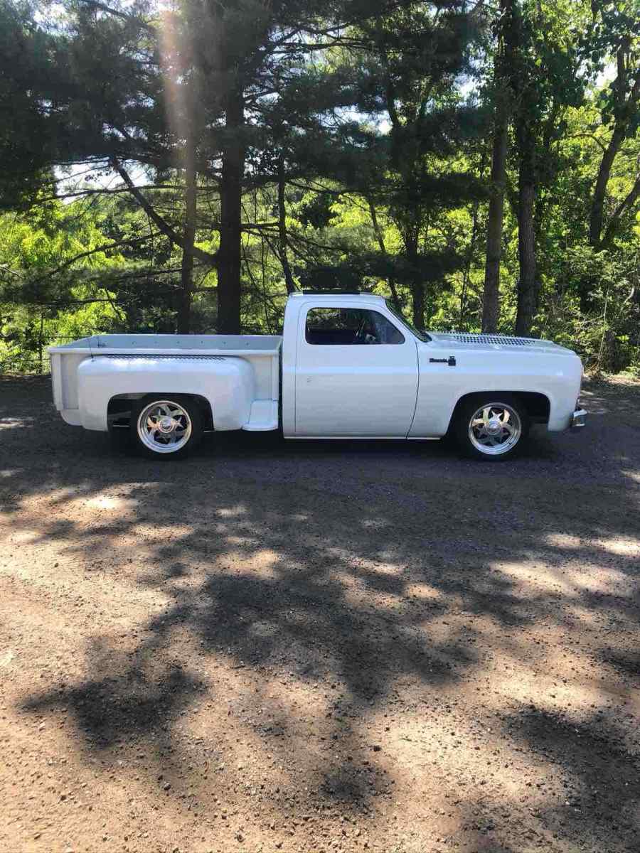 1976 White Chevrolet C10/K10 Pickup