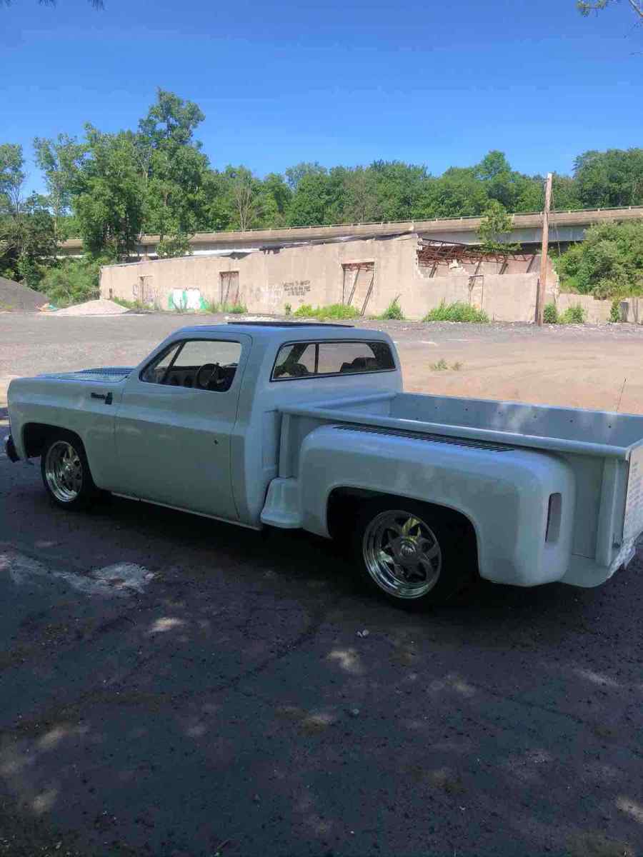 1976 White Chevrolet C10/K10 Pickup