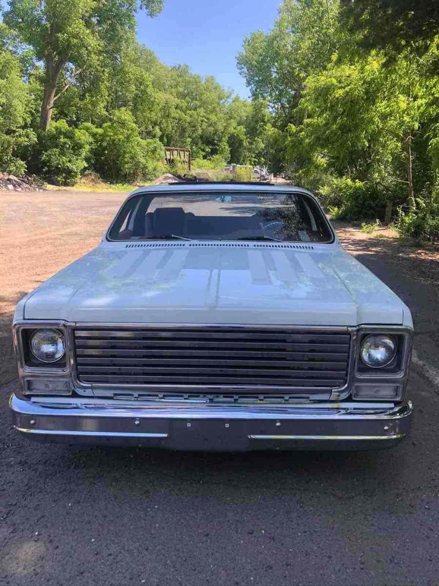 1976 White Chevrolet C10/K10 Pickup