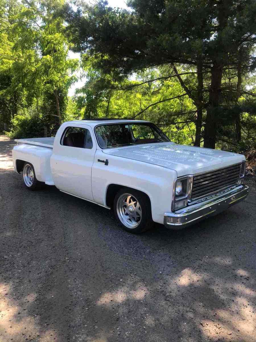 1976 White Chevrolet C10/K10 Pickup