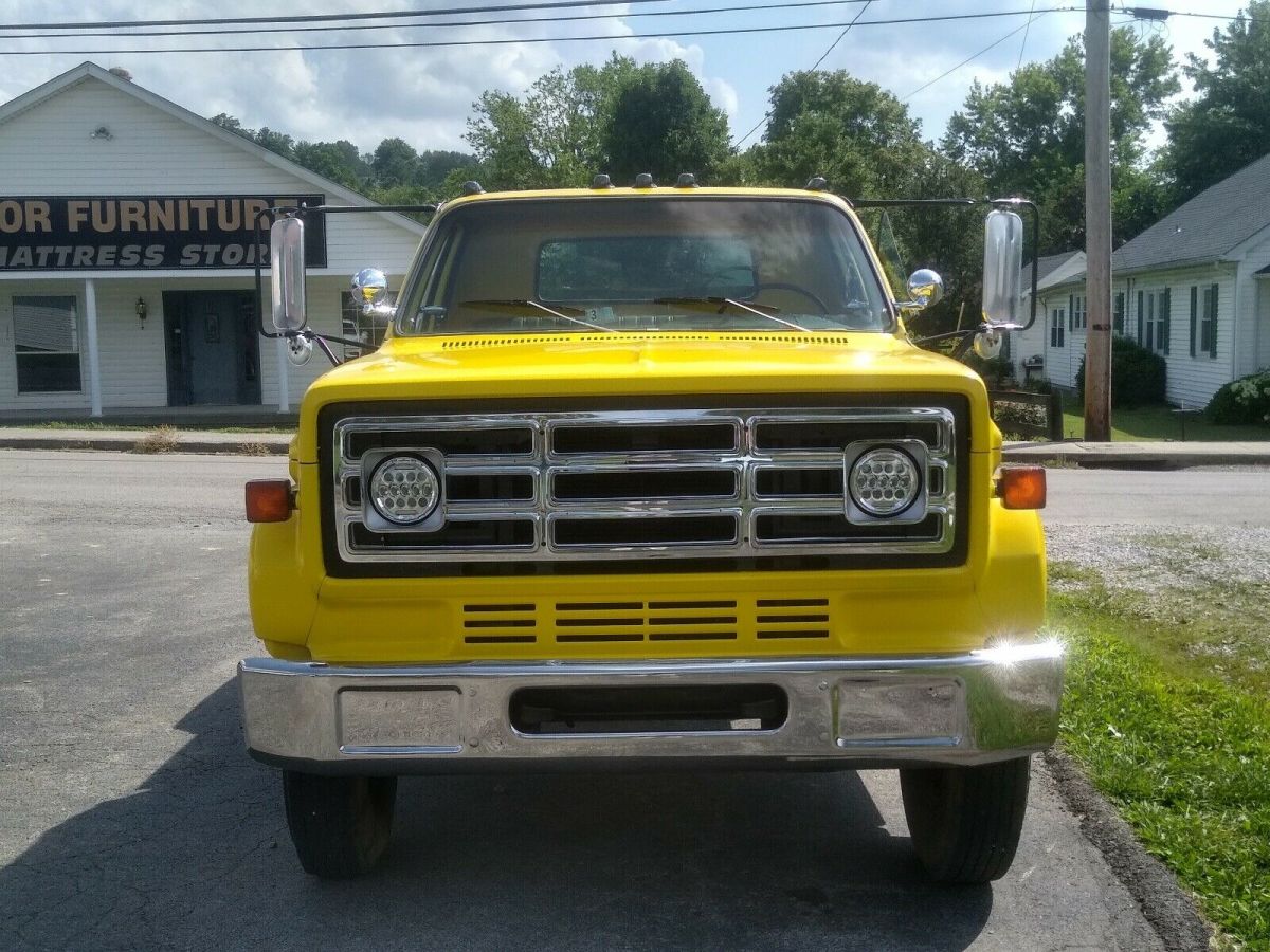 1976 Yellow Chevrolet C30/K30 Pickup