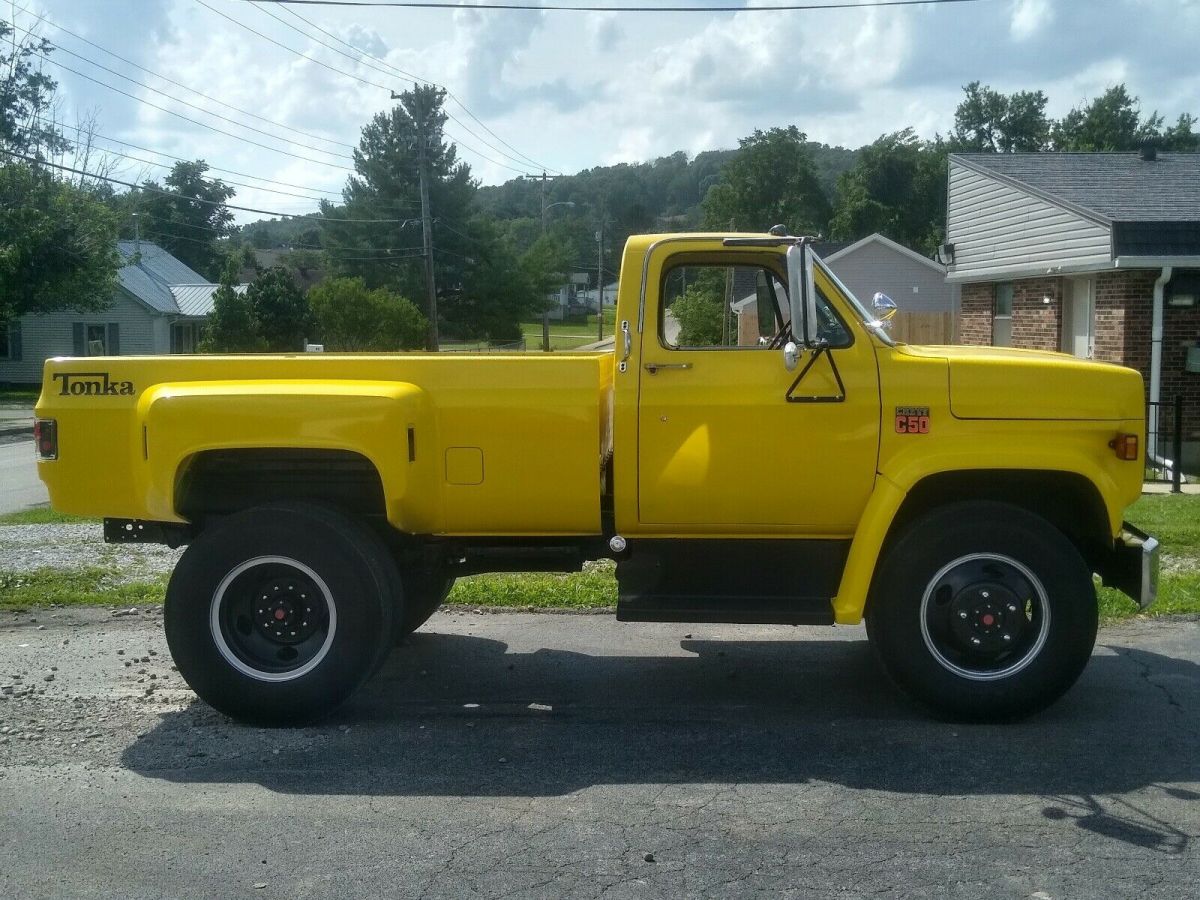1976 Yellow Chevrolet C30/K30 Pickup