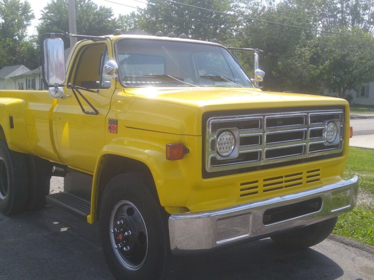 1976 Yellow Chevrolet C30/K30 Pickup