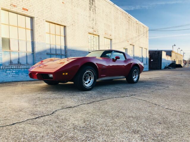 1976 Red Chevrolet Corvette Coupe