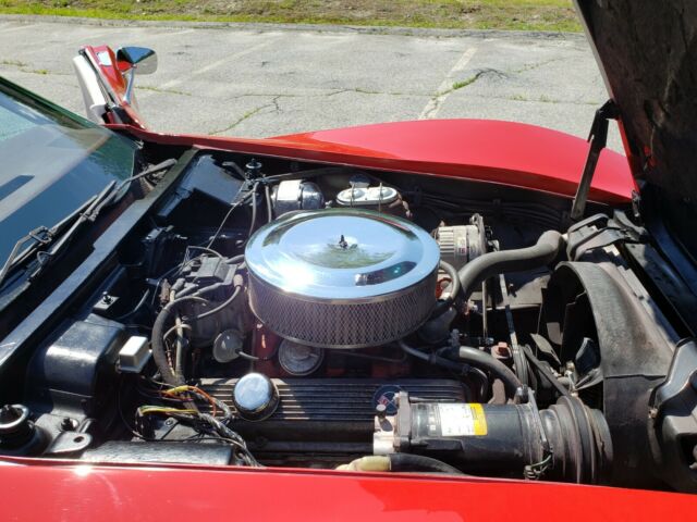 1976 Red Chevrolet Corvette Coupe