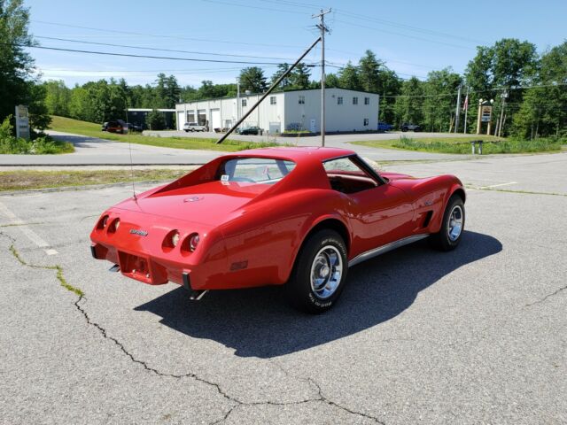 1976 Red Chevrolet Corvette Coupe