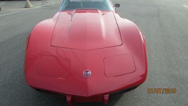 1976 Red Chevrolet Corvette Coupe