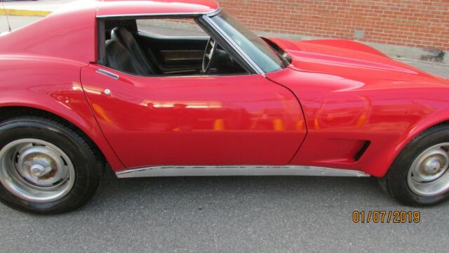 1976 Red Chevrolet Corvette Coupe