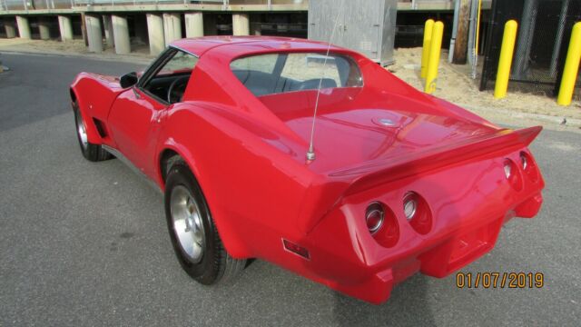 1976 Red Chevrolet Corvette Coupe