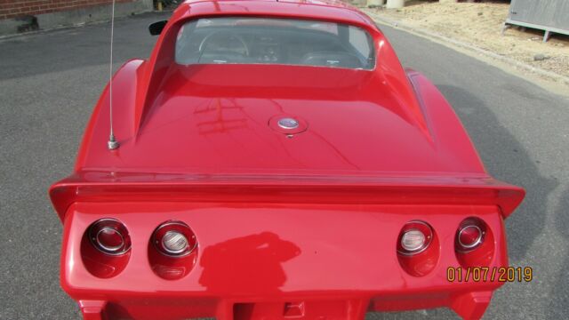 1976 Red Chevrolet Corvette Coupe