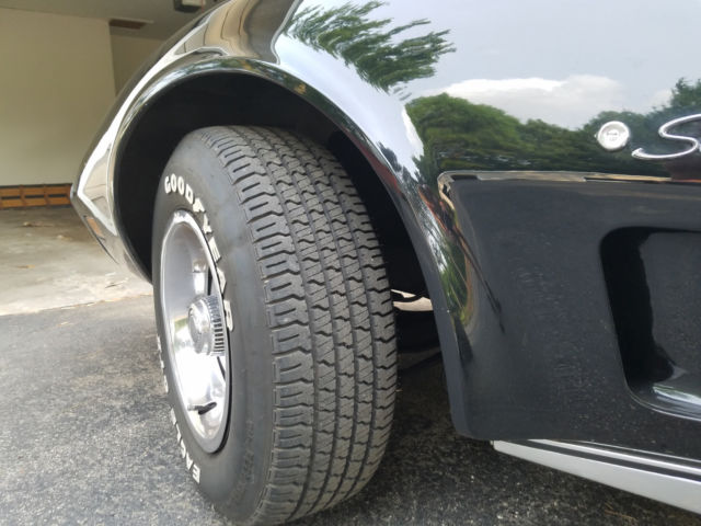 1976 Black Chevrolet Corvette Coupe