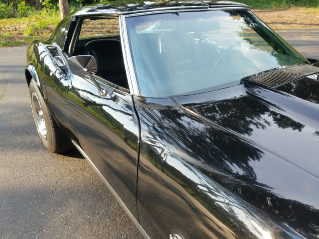 1976 Black Chevrolet Corvette Coupe