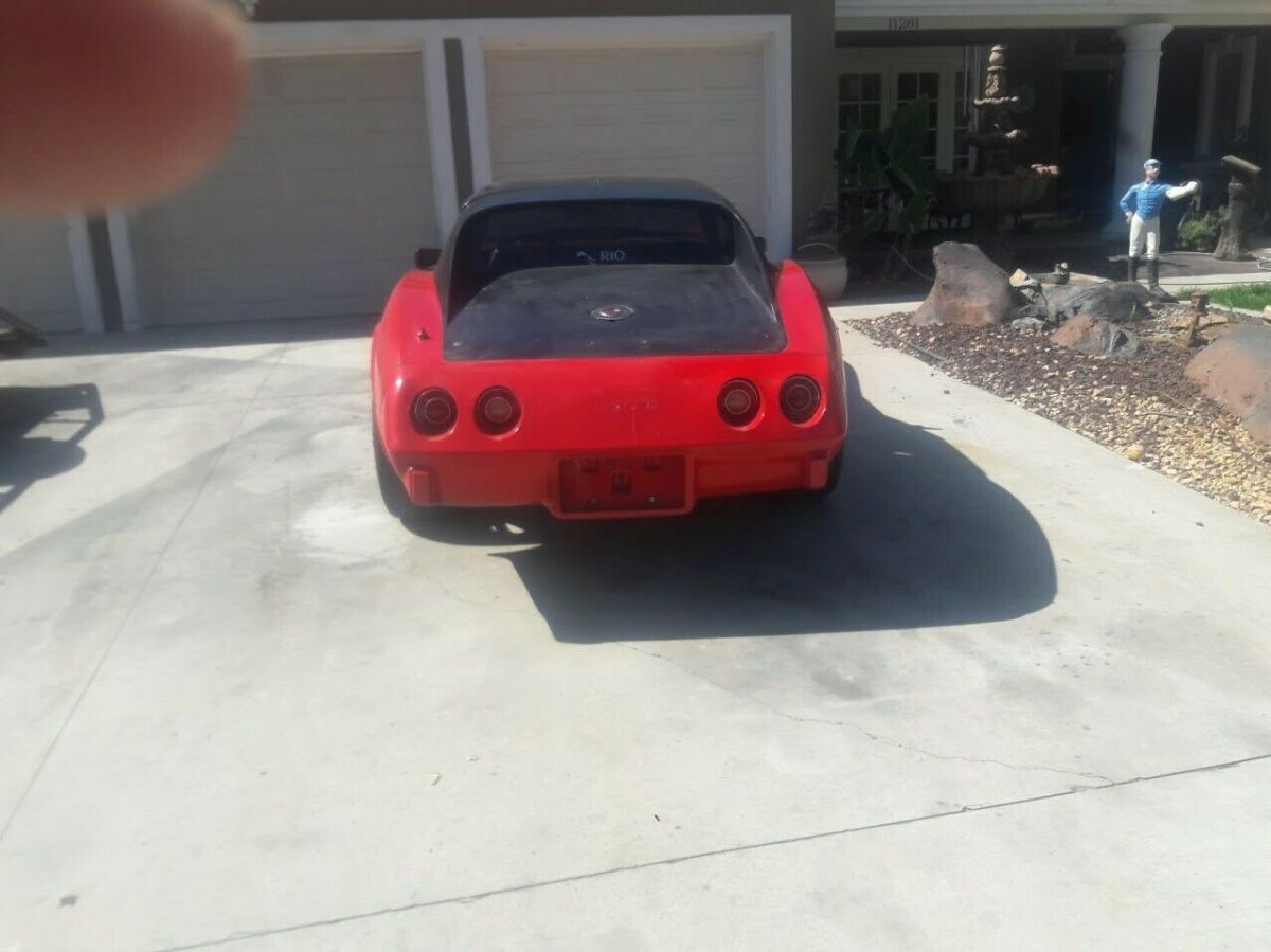1976 Red Chevrolet Corvette Coupe