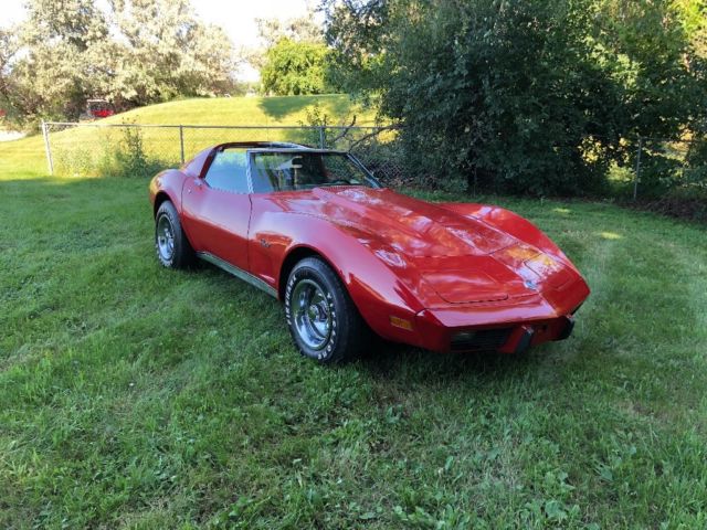1976 Red Chevrolet Corvette Coupe