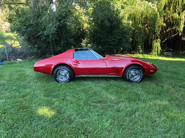 1976 Red Chevrolet Corvette Coupe