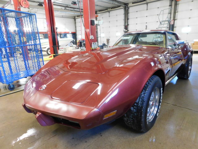 1976 Red Chevrolet Corvette Coupe