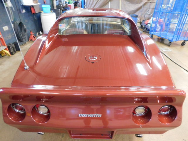 1976 Red Chevrolet Corvette Coupe