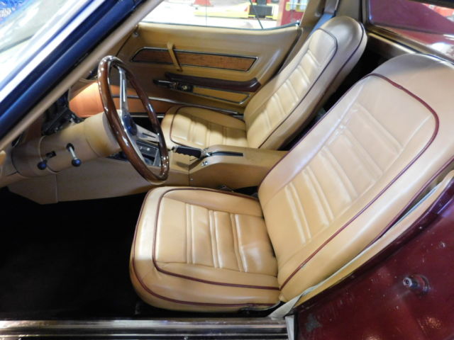 1976 Red Chevrolet Corvette Coupe