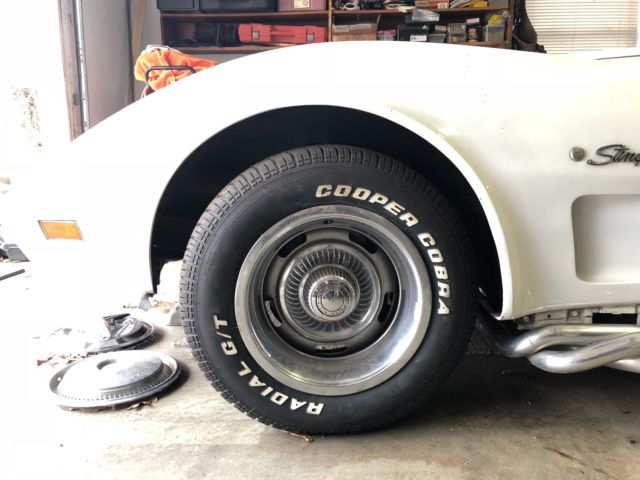 1976 White Chevrolet Corvette