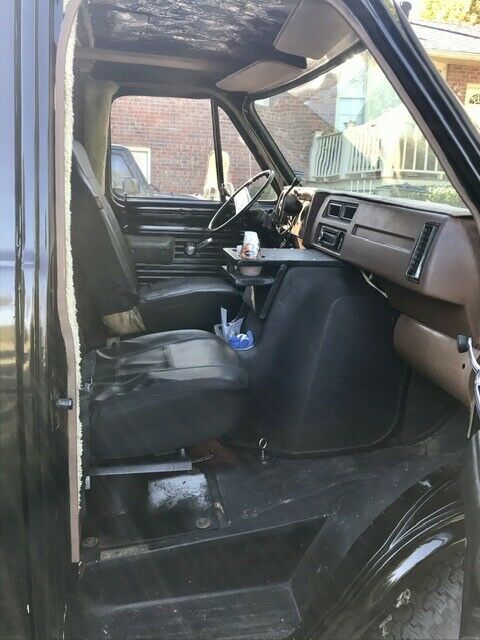 1976 Black Chevrolet G10 Van Van Camper