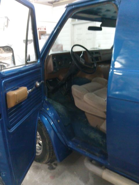 1976 Blue Chevrolet G20 Van shorty van