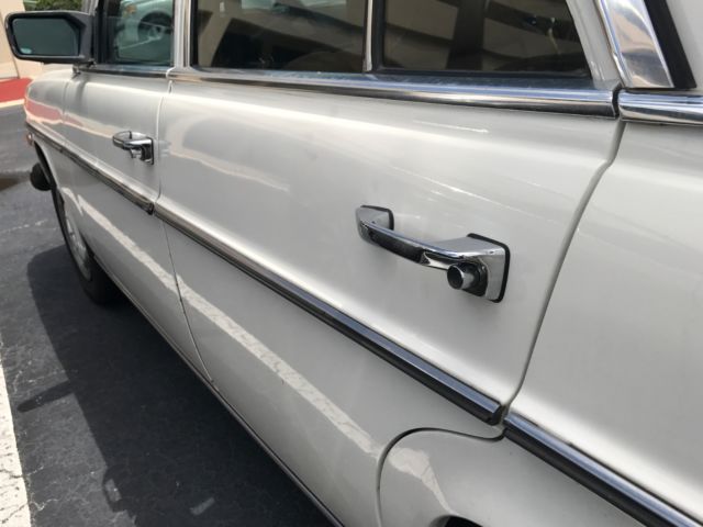 1976 White Mercedes-Benz 300-Series Sedan