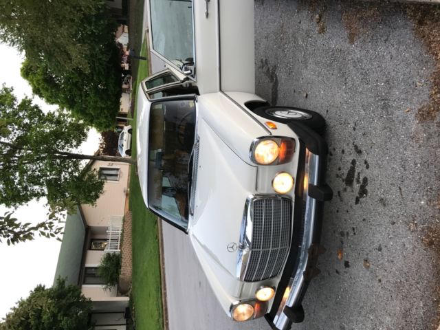 1976 White Mercedes-Benz 300-Series Sedan
