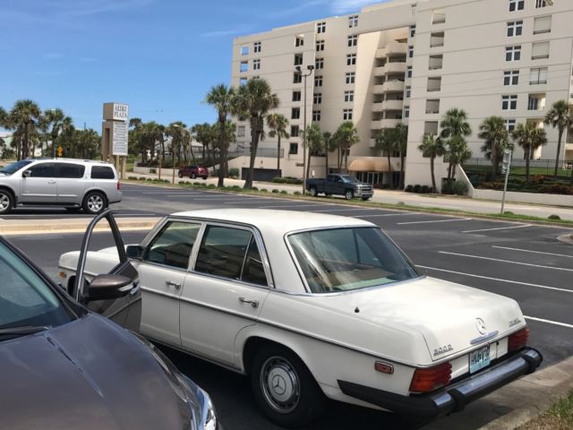 1976 White Mercedes-Benz 300-Series Sedan