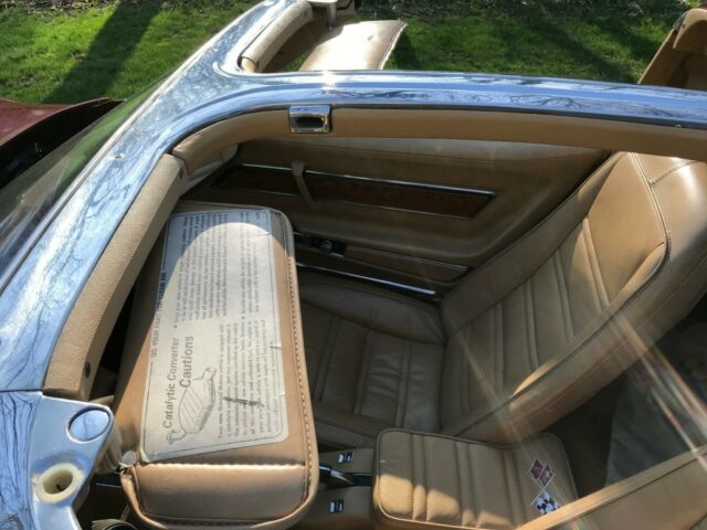 1976 Burgundy Chevrolet Corvette