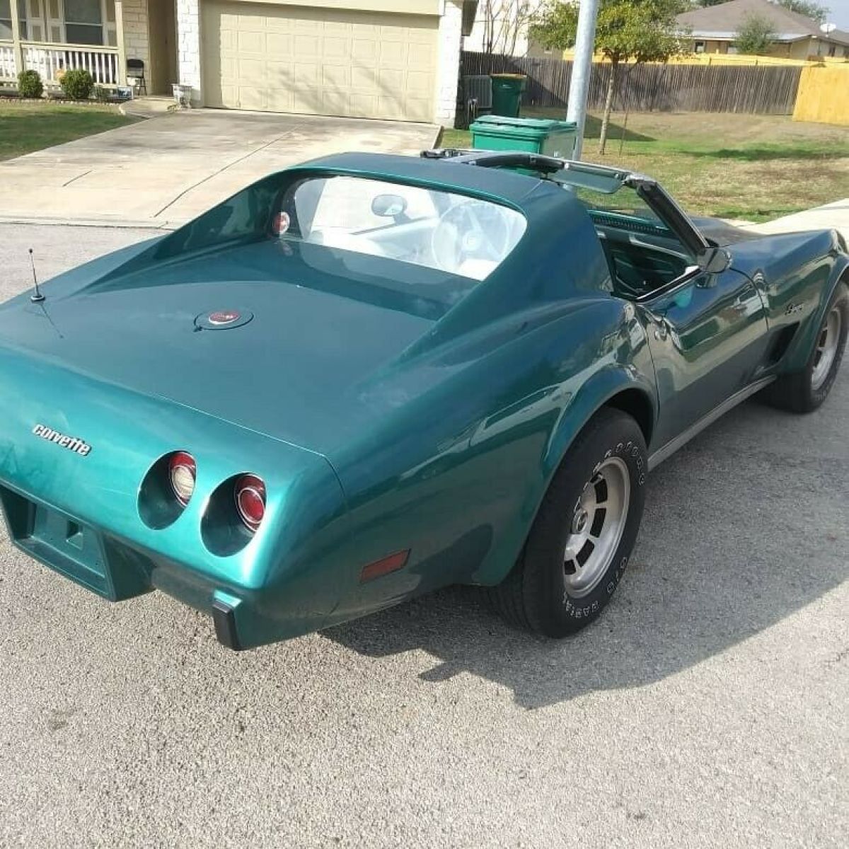 1976 Green Chevrolet Corvette Coupe
